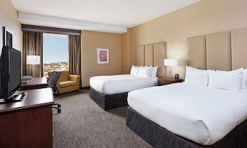 Club Room, 2 Queen Beds, Harbour View, Free Breakfast