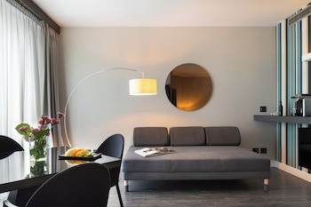 Superior Business Room, 1 Queen Bed