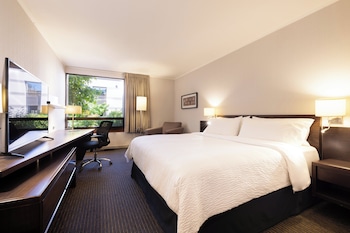 Standard Room, 1 King Bed (Interior View)