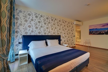 Superior Room, 1 Queen Bed