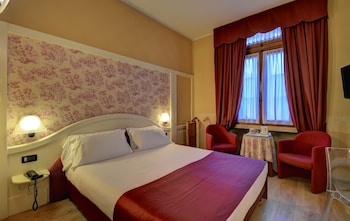 Superior Room, 1 Queen Bed