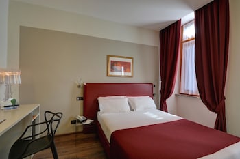 Standard Room, 1 Queen Bed