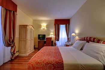 Superior Room, 1 Queen Bed
