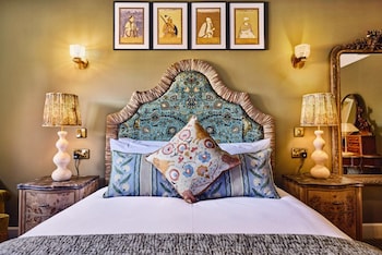 Cottage King Room