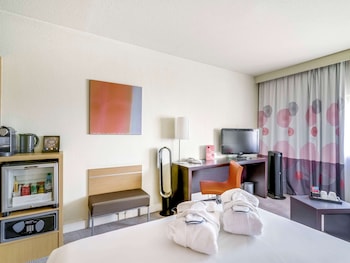 Executive Room, 1 Double Bed with Sofa bed