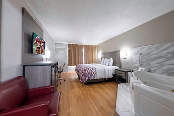 Deluxe Room, 1 King Bed, Jetted Tub (Smoke Free)