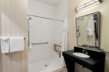 Studio, 1 Queen Bed, Accessible, Non Smoking (Roll-In Shower)