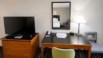 Standard Room, 2 Queen Beds, Non Smoking