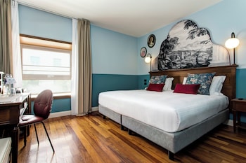 Premium Room, 1 King Bed