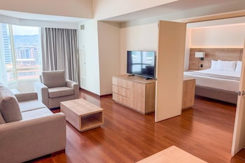 Deluxe Suite, 1 King Bed, Non Smoking
