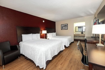 Standard Room, 2 Queen Beds (Smoke Free)