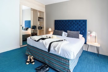 Superior Room, 1 Queen Bed, Non Smoking (Larger Room)