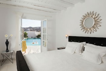 Suite with Pool
