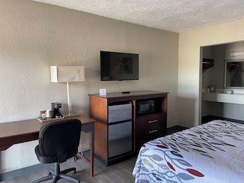 Superior Room, 1 King Bed, Non Smoking