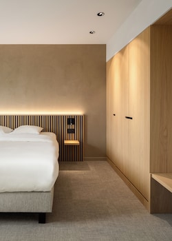 Deluxe Double Room, 1 Double Bed, Bathtub