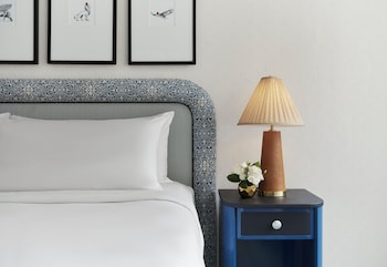 Classic Room, 2 Double Beds, Mobility Accessible (Accessible Tub)
