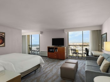 Junior Suite, 1 King Bed with Sofa bed (Sunset View)