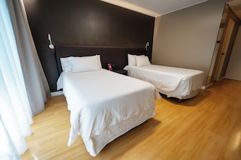 Standard Room, 2 Twin Beds