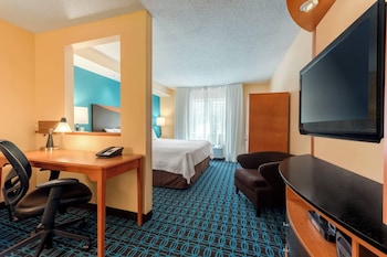 Studio, 1 King Bed with Sofa bed, Hearing Accessible (Accessible Bathtub)
