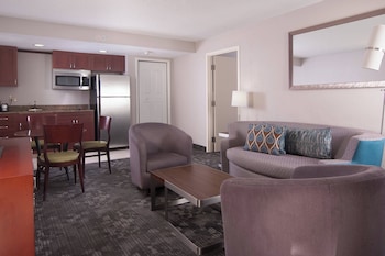 Suite, 1 Bedroom, Poolside