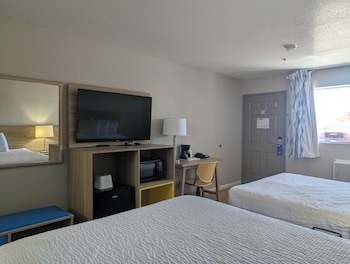 Room, 2 Queen Beds, Non Smoking