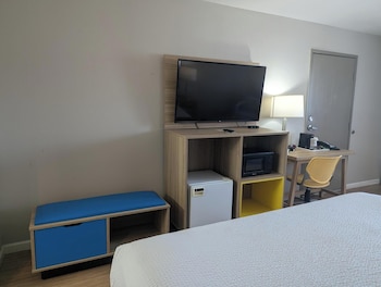Room, 1 King Bed, Non Smoking