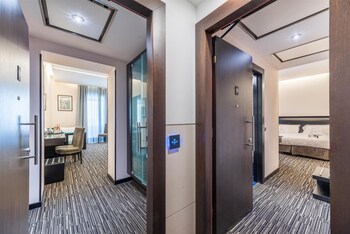 Family Room, Multiple Beds, Connecting Rooms