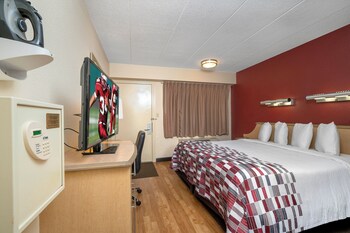 Standard Room, 1 King Bed (Smoke Free)