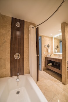Standard Room, 2 Double Beds (Walk-In Shower)