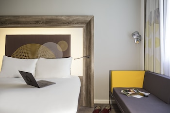 Superior Room, 1 Queen Bed with Sofa bed (Premium)