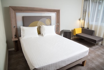 Superior Room, 1 Queen Bed with Sofa bed (Premium)