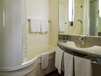 Classic Room, 1 Queen Bed with Sofa bed