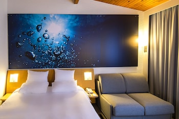 Executive Room, 1 Queen Bed with Sofa bed