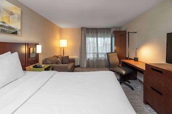 Room, 1 King Bed with Sofa bed, Non Smoking