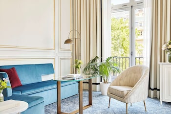 Royal Suite (Palais Royal Suite)