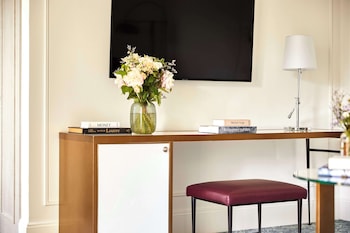 Executive Suite (View)