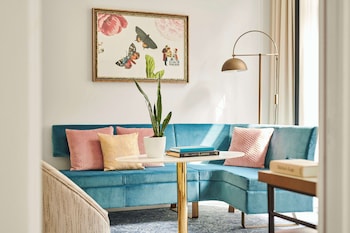 Suite (Empire)