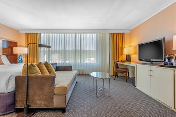 Premier Room, 1 King Bed