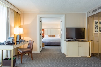 Omni Suite, 1 King bed and 1 Sofabed