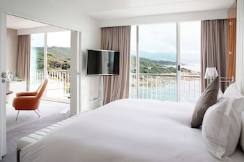 Junior Suite, 1 Queen Bed, Sea View