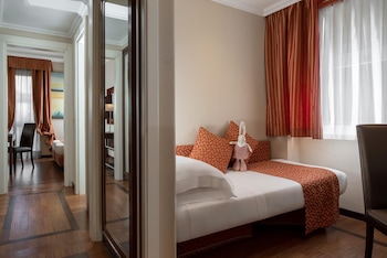 Deluxe Family Room