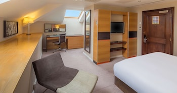 Deluxe Room, 1 King Bed