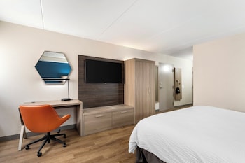 Standard Room, 1 King Bed