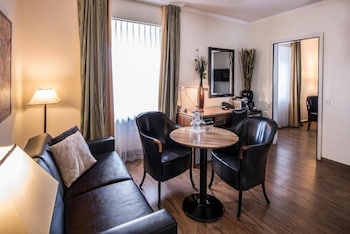 Suite, River View