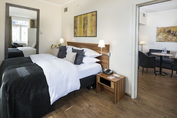 Suite, River View