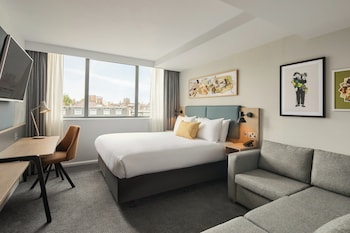 Premium Room, 1 King Bed with Sofa bed