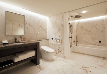 Classic Room, 1 King Bed, Accessible