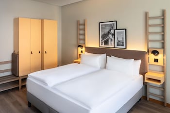 Superior Room, 1 King Bed