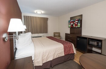 Superior Room, 1 King Bed, Non Smoking (First Floor)