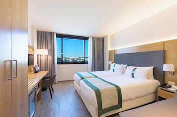 Premium Room, Non Smoking (2 Bed with Sofa Bed)